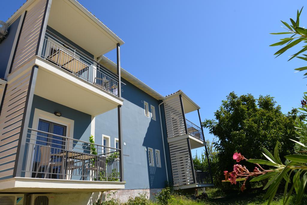 Cosmos Apartments Васілікі Номер фото